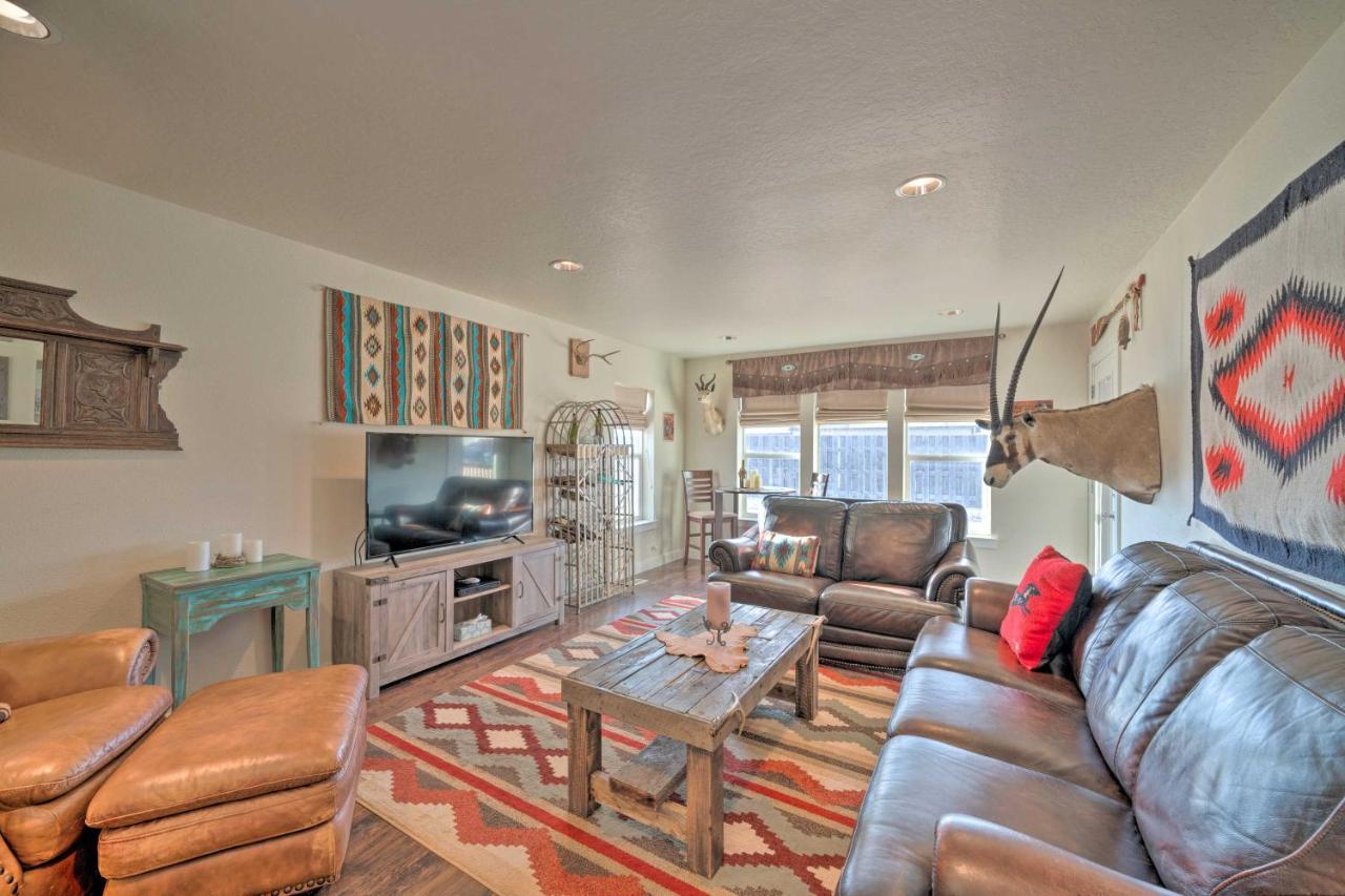 Ennis Vacation Rental With Balcony Walk To Downtown Buitenkant foto